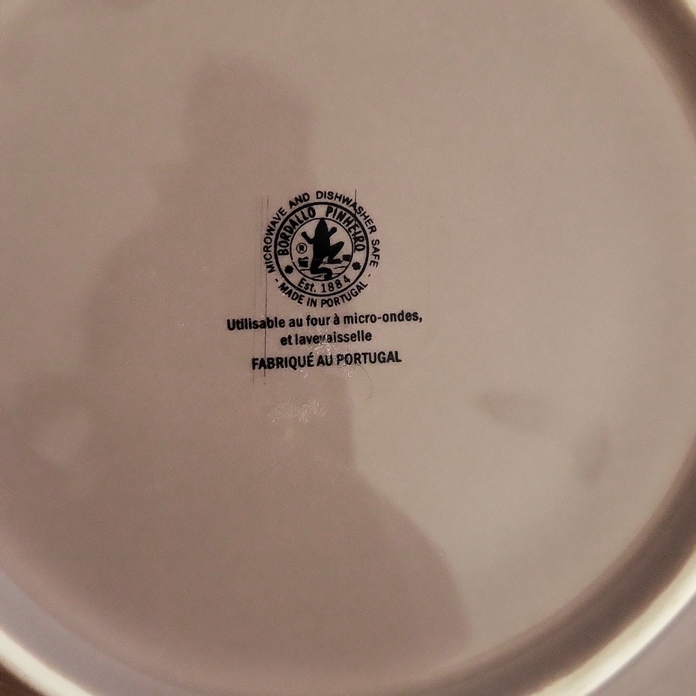 beautiful daisy dinnerware  in oat - Picture 2 of 3
